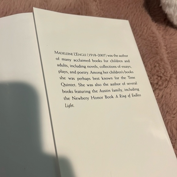 A wrinkle in time hardcover - Picture 5 of 7